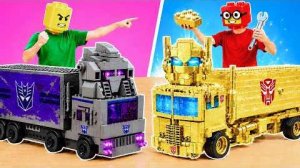 ЛЕГО Transformers БОГАТЫЙ Оптимус Прайм против БЕДНОГО грузовика Мегатрона - Битва за конечную эволю