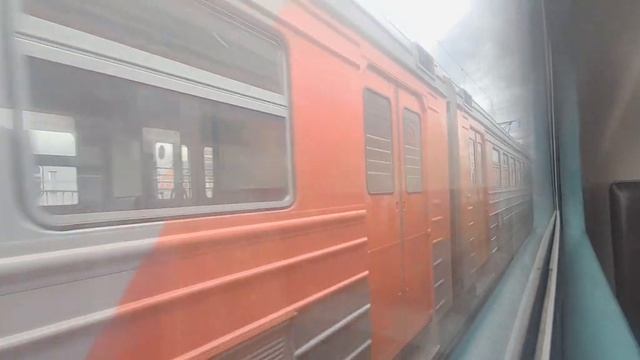 ЭД9М-0131 едет загонкой в депо Мичуринска смотреть онлайн