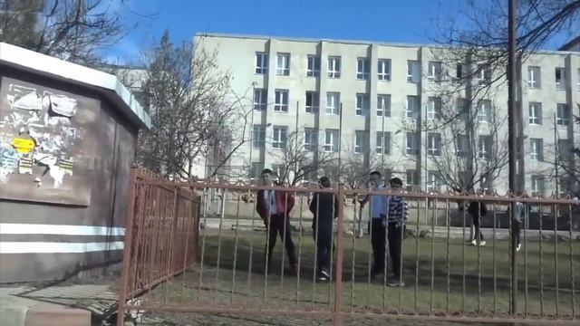 (Огород Домера) Приехал домой к читеру и наказал его смотреть онлайн