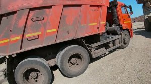 КАМАЗ 65115 . В гостях у водителя, разговор о том, о сем.