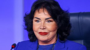 Бабкина раскритиковала молодежь за увлечение пластикой