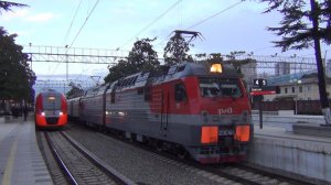 Электровоз 2ЭС4К-121 со специальным пассажирским поездом