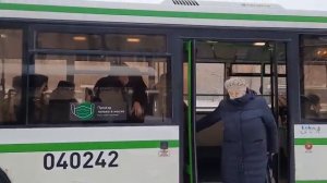 Автобус Лиаз-5292.21(040242) следует по маршруту 725