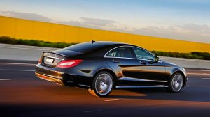 Mercedes-Benz C219 CLS500. Распаковка машинки мечты. Игрушки для взрослых и детей.