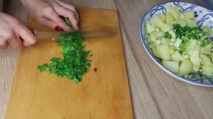 Готовлю салат из картофеля. Обзор.