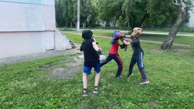 2026.05.25. Работа одного против двух бойцов