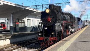 Паровозы «Лебедянка» Л-3051 и «Генерал» П36-0032 на станциях, март 2022 года