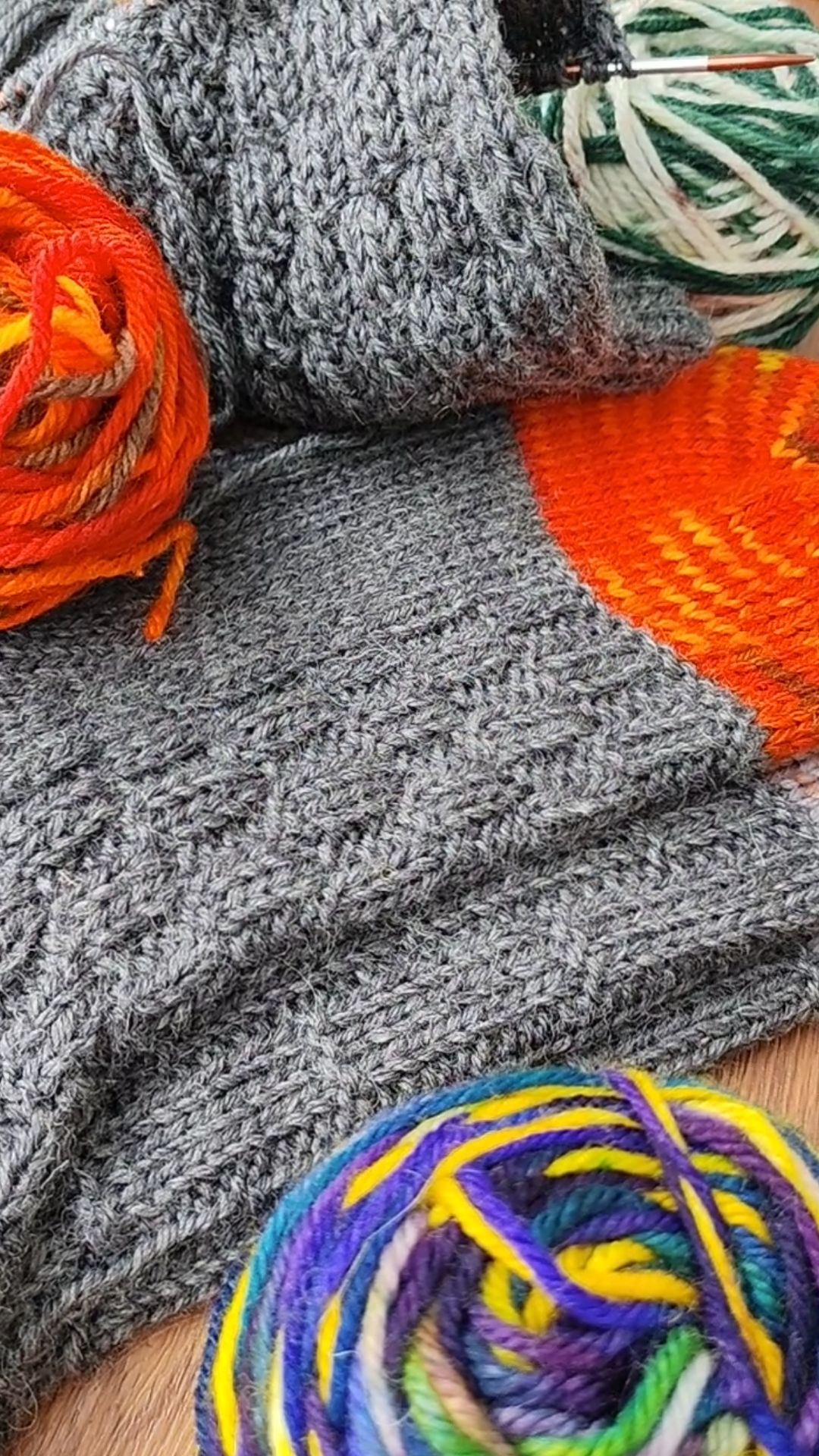 Вторая пара будущей коллекции 🧶 смотреть онлайн