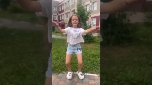 Утренняя зарядка с Алисой 🙃