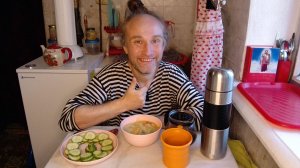 Обед с котями. Оказывается Циля любит огурцы. Мукбанг. Обжор. Еда на камеру. Диета. Пост. Шизофрения