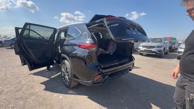 ДАВНО МЕЧТАЛ О НОВОМ ХАЙЛЕНДЕРЕ! Взял за самую низкую цену новый TOYOTA HIGHLANDER 2026 в максималке смотреть онлайн