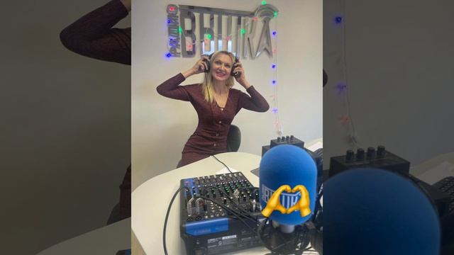Выпуск шоу с кафе Чепуха и с его владельцем Александром Петровым и моей соведущей Анастасией Гришман смотреть онлайн