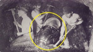 Археологи на глубине 12 метров обнаружили саркофаги с исполинами, двое дышали