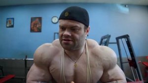 русский халк против акимбо .качаем бицепс