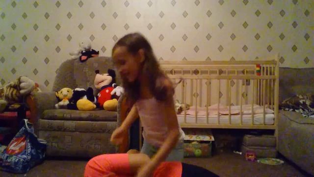 Песни и щекотка