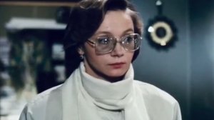 - Это медсестра... Она делает мне укол.  - Танцуя? 🤔  «Забытая мелодия для флейты», 1987 год