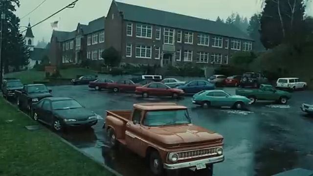 Forks Parking Lot Forks High Twilight Study Atmosphere смотреть онлайн