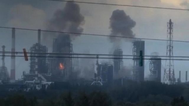 ⚡️Атака на НПЗ в Омске,что известно на данный момент от официальных источников. смотреть онлайн