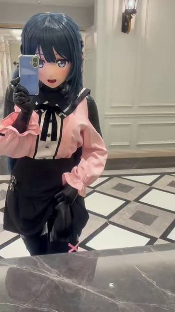 Jirai-style Kigurumi Doll makes selfie. смотреть онлайн