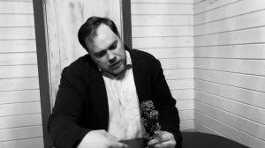Короткий актерский этюд по мотивам культового советского фильма «Дайте жалобную книгу» (1965).