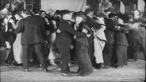 «Танго-путаница» (Tango Tangles, 1914) —Чарли Чаплин появляется БЕЗ своего знаменитого грима🕺🎩