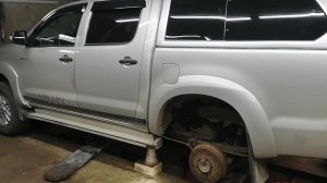 Toyota Hilux  сгнила опора крепления кузова Ремонт рамы