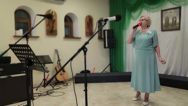Три вальса смотреть онлайн
