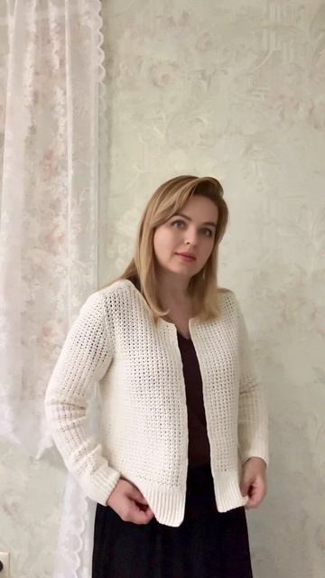 Сшила детали бомбера на машине🪡