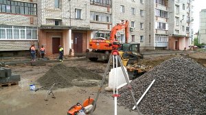 (Рыбинск-40) ДВОР НА УЛИЦЕ ВОЛОЧАЕВСКОЙ ПРЕОБРАЖАЕТСЯ