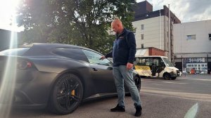 Ferrari GTC4Lusso - установили доводчики дверей BTR Lock