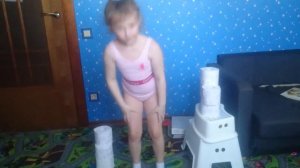 Алёнка на карантине!! Упражнения с туалетной бумагой ♥