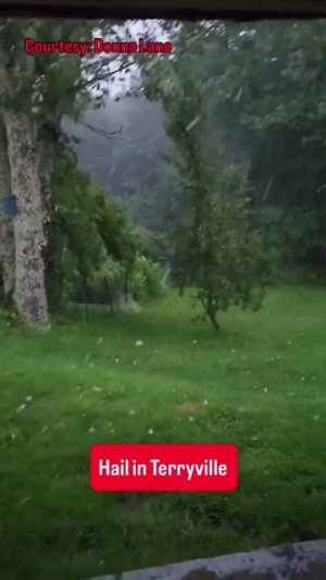 Крупный град в Торрингтоне (Коннектикут, США, 4.07.2026).