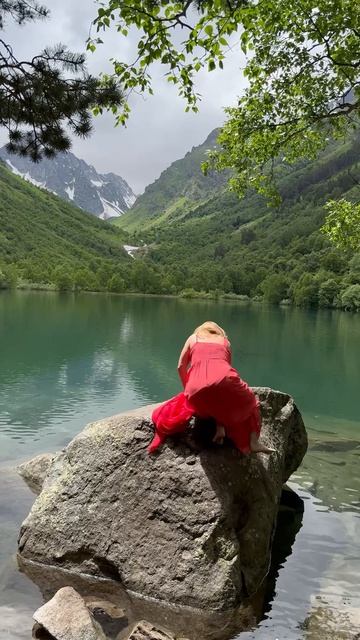 Как проходит подготовка к фото в платье в горах