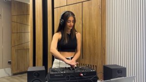 JANA   Melodic Techno Live Mix