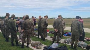 Воспитанники клуба «Разведчик» из Гаврилов-Яма прыгнули с парашютом