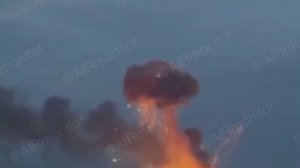 Вот это всё разлетелись натовские ракеты при детонации в Киеве,и разлетелись они на город.Самоубийцы