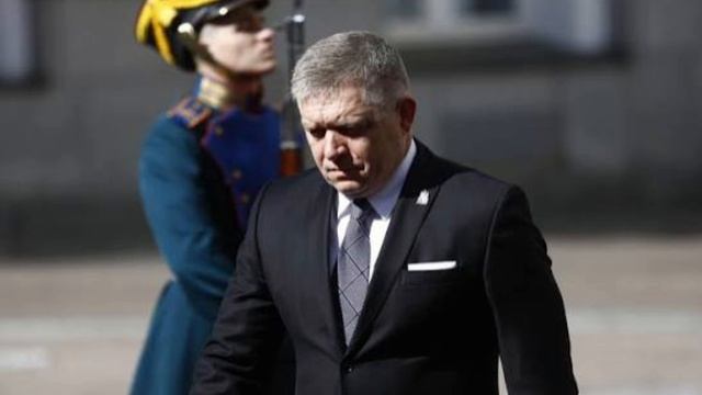 Фицо заявил, что НАТО не обяжет членов блока платить за Украину