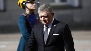 Фицо заявил, что НАТО не обяжет членов блока платить за Украину