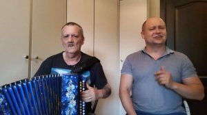 Листья желтые медленно падают