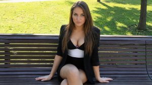мне кажется, что настоящие мужчины остались только в кино красотка на улице на скамейке смотреть