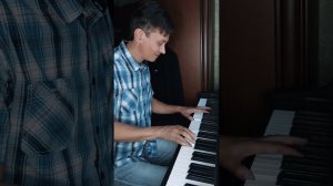 Юрий Антонов. Крыша дома твоего. На улице Каштановой. Белый теплоход. Попурри.  Кавер версия.