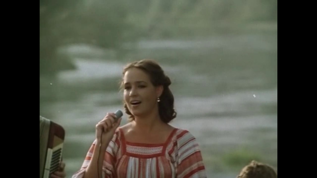 Песня "Вечер вечереет" из фильма "Неизвестный солдат" (1984, 3 серия, 1 песня) смотреть онлайн