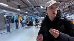 МАССОВЫЙ ОБМАН ЛЮДЕЙ НА ПОДПИСКИ И КРЕДИТЫ В ТЦ / ЗАДЕРЖАНИЕ БОРЗОГО СОТРУДНИКА / ПОЛИЦИЯ / КОНФЛИКТ
