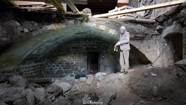 Où en est la restauration de la commanderie de Claude Aguttes 1 an plus tard [get.gt] смотреть онлайн
