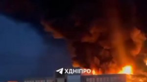 🇷🇺🔥🇺🇦Крупный пожар и огромные клубы дыма: В Днепропетровской области поражены объекты врага

▪️