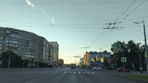 Настали самые сложные дни в году . Дороги от школы к школе..