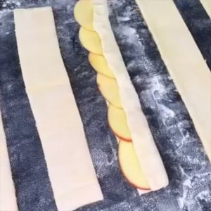 1_Вкусные булочки с яблоком