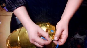 как завязывать фольгированный шарик