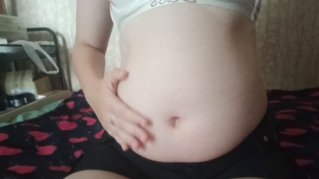 надула животик с помощью воды смотреть онлайн