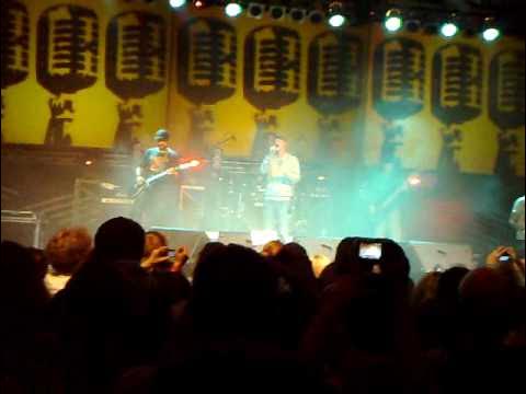 Бумбокс - Я твой (Live. Киев 2010) смотреть онлайн